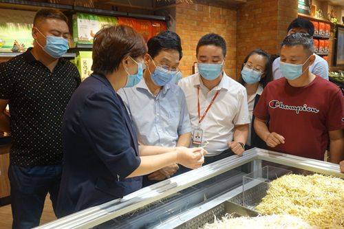 邯鄲市市場監(jiān)管局強化中秋國慶“雙節(jié)”期間食品與特種設備銷售安全督查工作